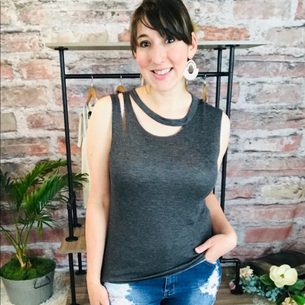 Grey distressed tank